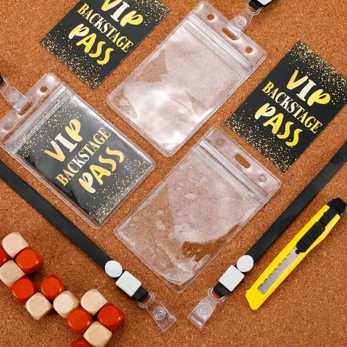 Vista 6 de Gueevin 50 juegos de cordones VIP con tarjetas de pase VIP de plástico, tarjetas de pase negro y dorado, soporte de plástico transparente