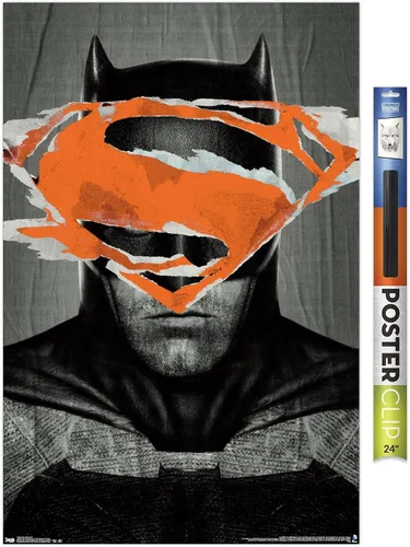 Vista 8 de Trends International DC Comics Movie - Batman v Superman - Batman Teaser Wall Poster, 14.725" x 22.375", Barnwood Framed Version Versión enmarcada