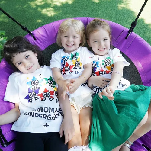 Vista 13 de Columpio de platillo – Asiento de columpio de árbol de 40 pulgadas con tela Oxford impermeable 900D para niños y adultos Capacidad de peso de 700