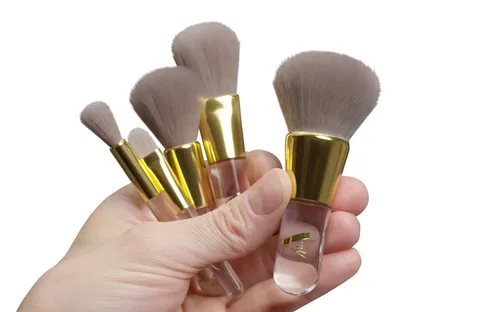 Vista 3 de Veil Cosmetics Pro On The Go - Juego de brochas de maquillaje de 5 piezas 1 cepillo corrector, 1 brocha de base, 1 cepillo de labios, 1 cepillo
