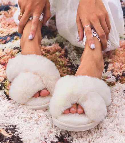 Vista 7 de Ankis - Pantuflas negras grises y blancas para mujer mullidas afelpadas y cómodas con banda cruzada espuma viscoelástica y punta abierta para casa