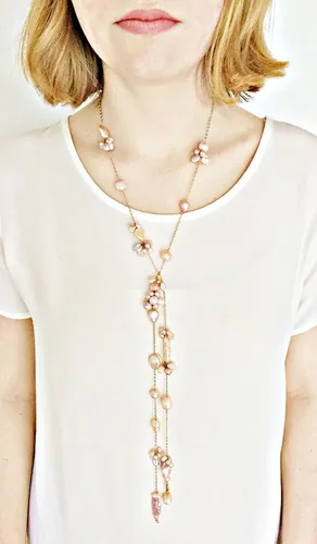 Vista 2 de Blush Pink Pearl Textured Long Lariat Necklace