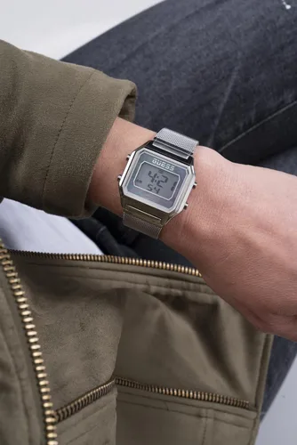 Vista 6 de GUESS 35mm Digital Watch