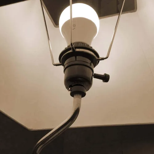 Vista 5 de Enchufe de luz negra – Perilla de 2 vías para encender y apagar, base E26 estándar atornillada resistente al calor, resistente al fuego, Edison