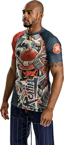 Vista 2 de Ronin Rash Guard Manga Corta Jiu Jitsu MMA BJJ - Oni Bushi Samurai Demon Calidad y durabilidad