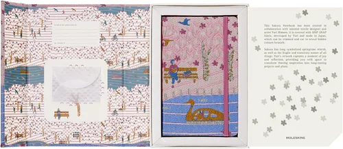 Vista 3 de Moleskine Edición Limitada Sakura - Cuaderno, tapa dura, grande (5 x 8.25 pulgadas), a rayas/con líneas, Caja de Coleccionista Premium Swan