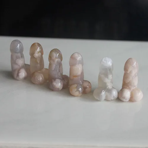 Vista 3 de 5 piezas de mini piedra preciosa tallada cristal cerezo flor ágata hombre genital pene testículo estatuilla corazón encantador bolsillo piedra