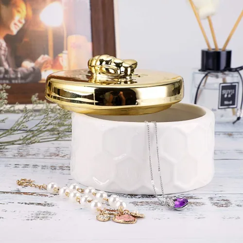 Vista 8 de Hipiwe Joyero de cerámica con tapa de abeja dorada, organizador de exhibición de joyas pequeño, contenedor de almacenamiento para decoración