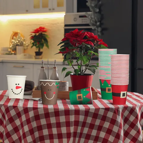 Vista 5 de Funtery 100 piezas de vasos de papel de Navidad, vasos de café desechables de Navidad con copos de nieve, muñeco de nieve, alce, luces, 9 onzas