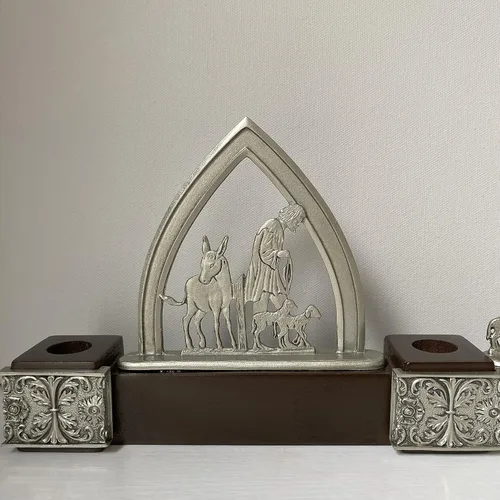 Vista 4 de Cathedral Art Abbey & CA Gift Nativity Adviento con juego de velas en caja, multicolor
