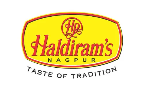 Vista 2 de Haldiram's Nagpur Gulab Jamun, paquete de 2.02 libras (2.2 lbs)