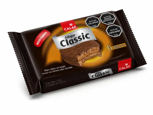 Vista 2 de Calaf Classic Alfajores - Galletas sándwich cubiertas de chocolate chileno rellenas de Dulce de Leche (paquete de 6, 1.18 onzas cada una)