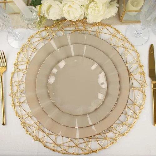 Vista 24 de Tableclothsfactory Paquete de 10 platos redondos de plástico negro de 6 pulgadas para ensalada de postre, platos desechables con borde ondulado
