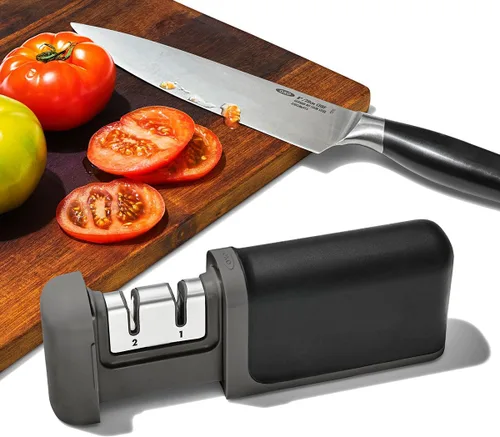 Vista 8 de OXO Good Grips afilador de cuchillos antideslizante