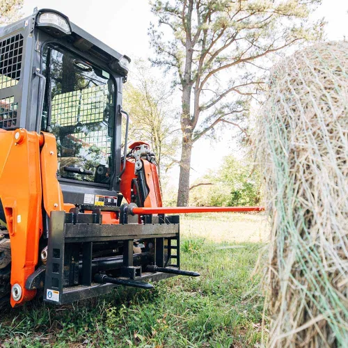 Vista 3 de Titan Attachments Marco de heno serie Economy, 49 pulgadas Conus 2 lanzas estabilizadoras y lanzas estabilizadoras, conexión de enganche rápido