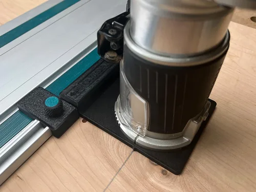 Vista 3 de Adaptador de riel de guía ToolCurve compatible con enrutador Makita - Fabricado en EE. UU