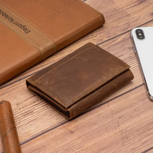 Vista 4 de baotuiok Cartera de cuero triple para hombre con bloqueo RFID, regalos para hombre, Marrón, Cartera RFID