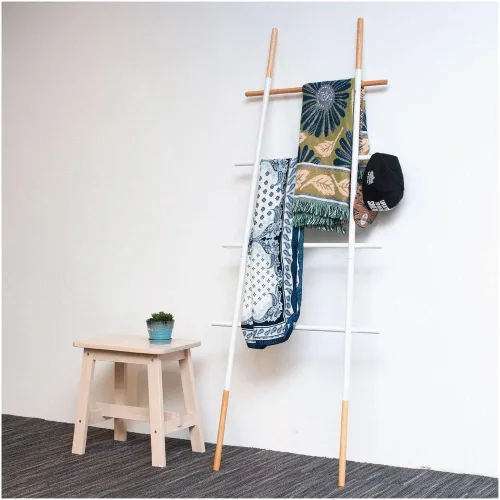 Vista 6 de Toallero independiente para escaleras, ahorro de espacio, madera antiarañazos, para uso doméstico, color blanco