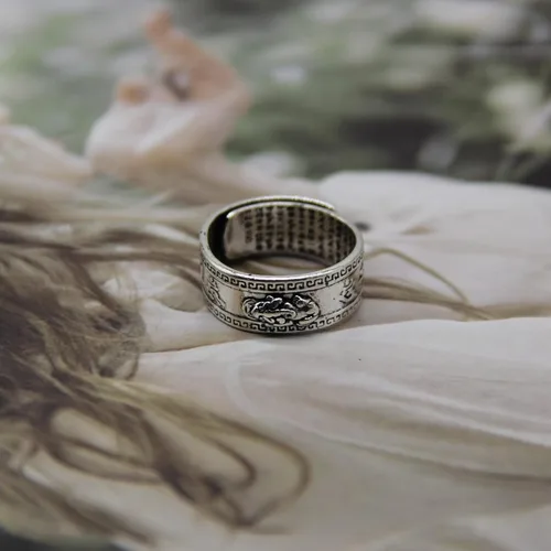Vista 2 de ZMANYIJEW Feng Shui Pixiu Mantra - Anillo vintage ajustable para mujeres y hombres, amuleto budista de buena suerte, mantra, doble protección