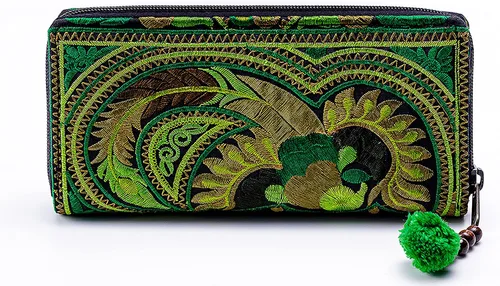 Vista 3 de changnoi Cartera de mujer hecha a mano con tela bordada tailandesa Hmong, Verde pájaro., Cartera con cremallera