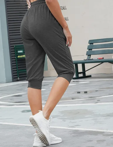 Vista 5 de Syhood Paquete de 2 pantalones deportivos capri para mujer, con cordón, pantalones capri casuales recortados con bolsillos