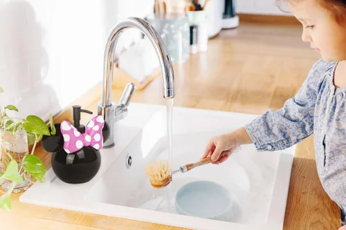 Vista 3 de Dispensador de jabón con bomba de Minnie Mouse de Disney - Accesorio de baño para niños en rosa y negro - Bomba de loción de resina Negro - Minnie