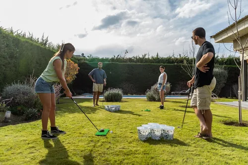 Vista 6 de VULCANO SPORTS Par Pong Juego de Golf de Astillado para Patio Trasero – Juego de Golf al Aire Libre con 12 Cubos, 2 Alfombrillas de Golpeo y Pelotas