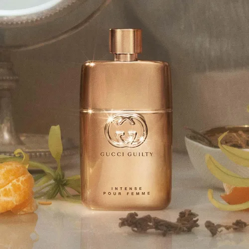 Vista 5 de Gucci Guilty Pour Femme Intense de Gucci - Eau de Parfum en espray de 1.6 oz