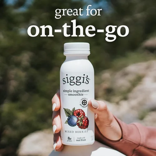 Vista 6 de siggi's Bebida de yogur baja en grasa probiótica de bayas mixtas, 8 onzas líquidas