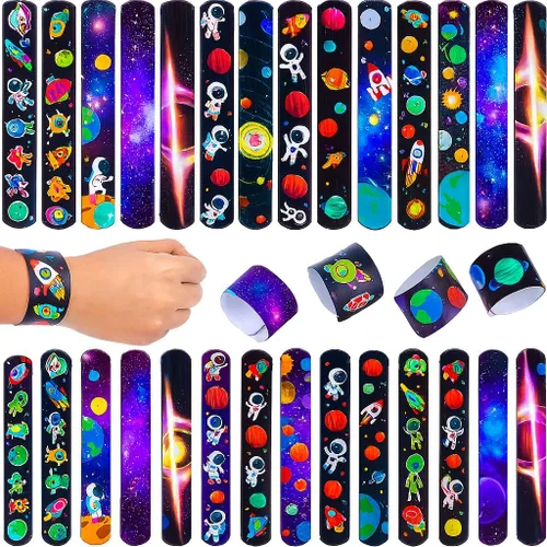 Vista 4 de Paquete de 125 juguetes para la ansiedad, regalos de fiesta, juego sensorial de burbujas seleccionadas al azar, 65 calcomanías, regalos para niños