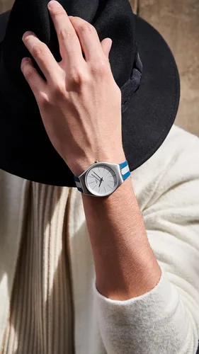 Vista 3 de Swatch Reloj Skinspring SYXS107 gris Ironía de la piel