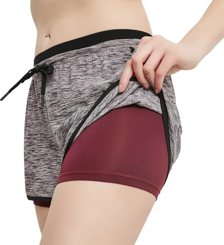 Vista 4 de Riboom - Pantalones cortos de doble capa para mujer, para entrenamiento, fitness, correr, yoga, gimnasio, deportes.