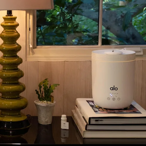 Vista 4 de ALO - Juego de difusor Aura y aceites esenciales, humidificador de niebla fría con 6 aceites esenciales, paquete de aromaterapia para dormitorio