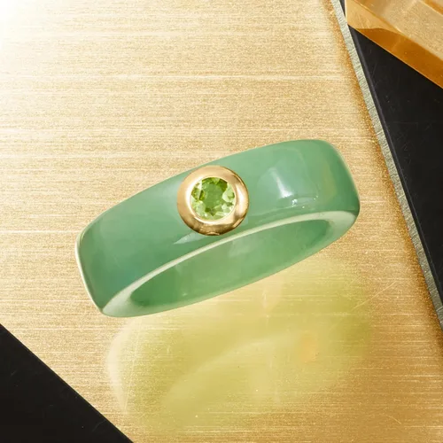 Vista 4 de Ross-Simons Anillo de jade y peridoto de 0.30 quilates con oro amarillo de 14 quilates