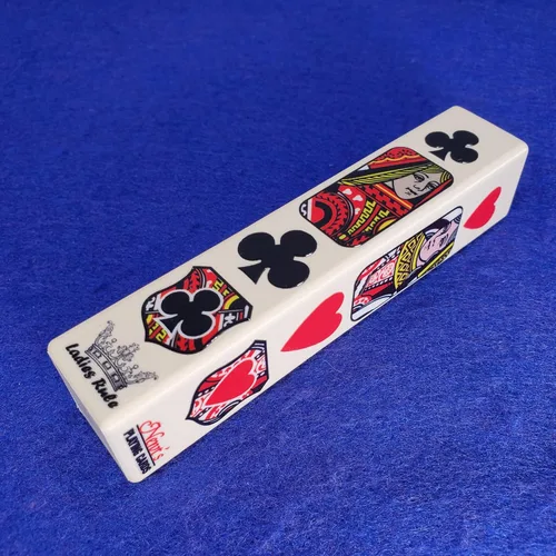 Vista 3 de Newt's Playing Cards Ladies Rule Trump Marcador/indicador para juegos de cartas como Euchre, Bridge, Pinochle, Whist y otros juegos de cartas