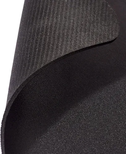 Vista 4 de Amazon Basics Alfombrilla de mouse cuadrada, tela con base de goma, estándar, negro, 12.4 pulgadas de largo x 10.6 pulgadas de ancho