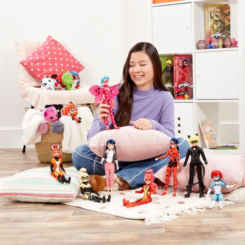 Vista 5 de Bandai Milagrosa mariquita y gato negro juguetes articulados 10.2 in muñeca de moda con accesorios Marinette Superhero Cosmobug Figurine