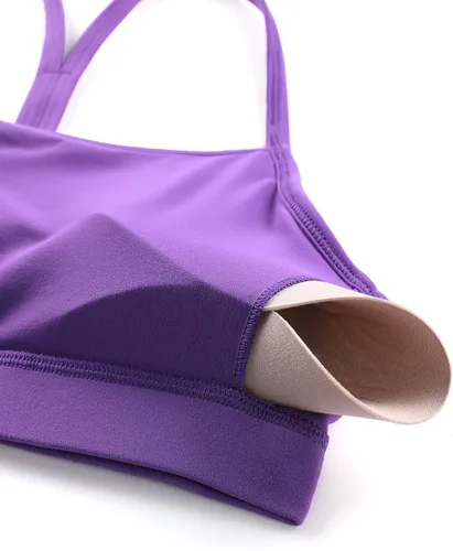 Vista 5 de CRZ YOGA Butterluxe - Brasier deportivo con espalda en Y para mujer, acolchado de espalda cruzada, de bajo impacto, tirantes delgados