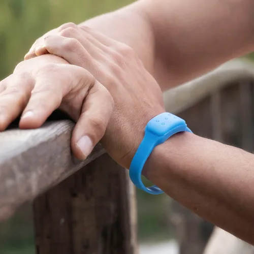 Vista 2 de Pulsera Antimosquitos de Citronela InnovaGoods Verde