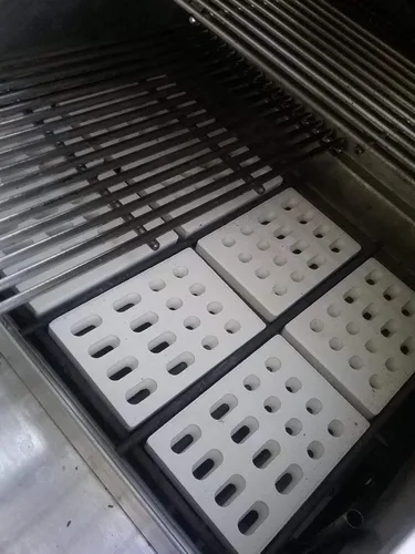 Vista 6 de Paquete de 8 domadores de llama de cerámica para parrillas Grand Turbo, piezas de repuesto de briquetas de cerámica para Grand Turbo Grand Hall