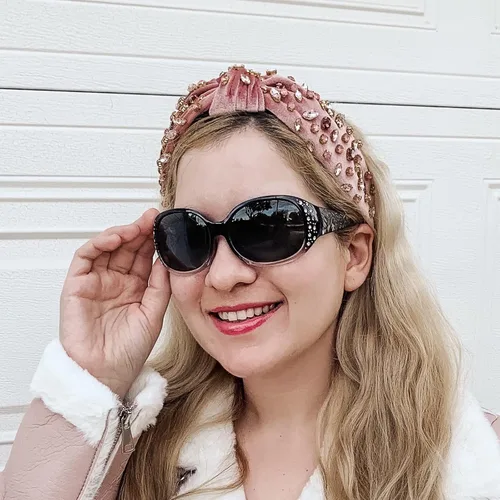 Vista 2 de LVIOE Gafas de sol polarizadas para mujer gafas de sol envolventes con diamantes de imitación con lente de protección UV LS008