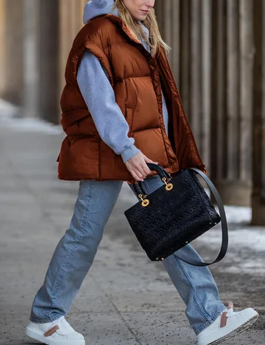 Vista 2 de Daacee Chaleco acolchado de burbujas para mujer, manga casquillo de invierno, con cremallera, acolchado, ligero, abrigo, abrigo, ropa de abrigo