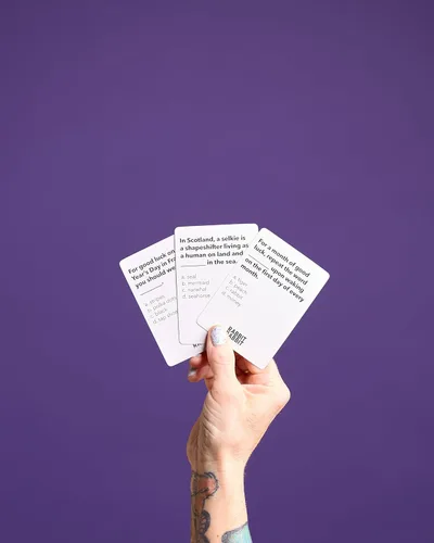 Vista 6 de Conejo conejo: un juego de supersticiones por Pink Tiger Games, juego de cartas