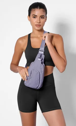 Vista 2 de ODODOS Bolso bandolera diario con correas ajustables, bolso cruzado en el pecho, mochila pequeña ligera para viajes casuales y senderismo