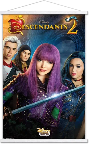 Vista 18 de Trends International Disney Descendants 2 - Póster de pared de una hoja, 14.725 x 22.375 pulgadas, versión enmarcada de madera de granero Versión