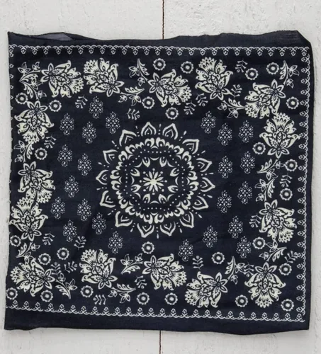 Vista 2 de Natural Life Half Boho Bandeau Mandala negro y crema