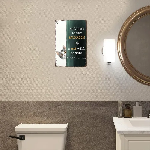 Vista 4 de Letrero de gato con texto en inglés "A Cat Will Be With You Shortly" - Placa de metal retro para decoración de baño, 8 x 12 pulgadas Bienvenido al