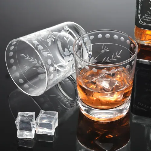 Vista 3 de Joeyan Vasos de Vidrio para Beber Grabados Soplados a Mano, Vasos de Agua de Vidrio Transparente con Patrón Floral, Juego de Cristalería Tumbler