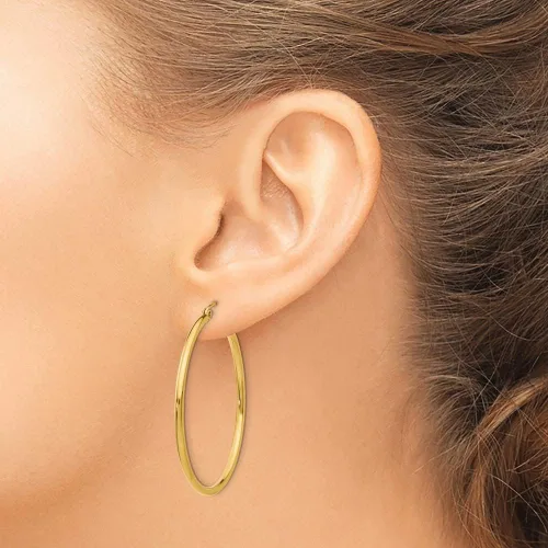 Vista 3 de Aretes de aro redondos clásicos de oro amarillo o blanco de 10 quilates para mujer, disponibles de 12 a 2 pulgadas, aros de oro macizo real de 10