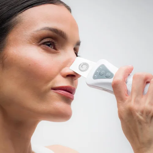 Vista 3 de Bio-Therapeutic bt-Micro Fusion Exfoliación ultrasónica para la piel. Piel suave, congestión clara, extracción superior de puntos negros, 3 modos, 2